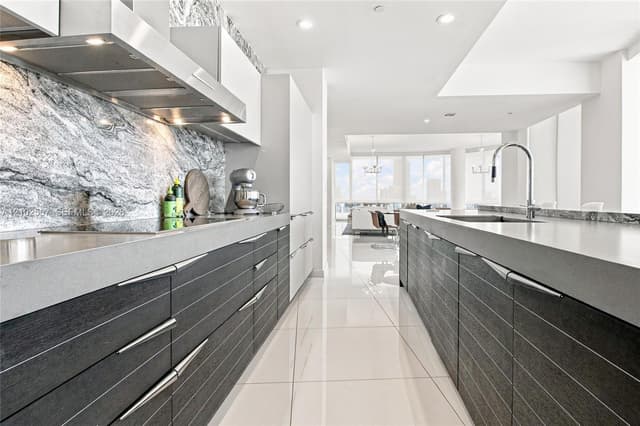 200 Biscayne Boulevard Way # 5302, Miami FL 33131 - Miami, FL - Photo 7