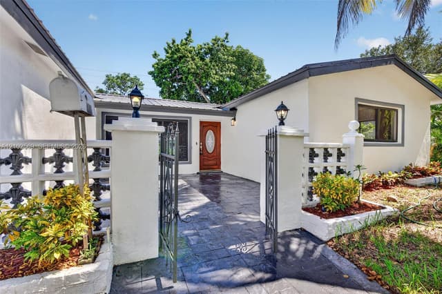 4001 N 66th Ave, Hollywood FL 33024 - Hollywood, FL - Photo 4