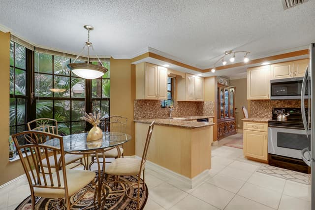 7828 LA MIRADA Drive, Boca Raton FL 33433 - Boca Raton, FL - Photo 3