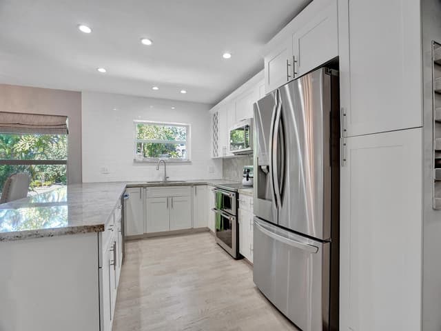 720 SW 11th Court, Fort Lauderdale FL 33315 - Fort Lauderdale, FL - Photo 2