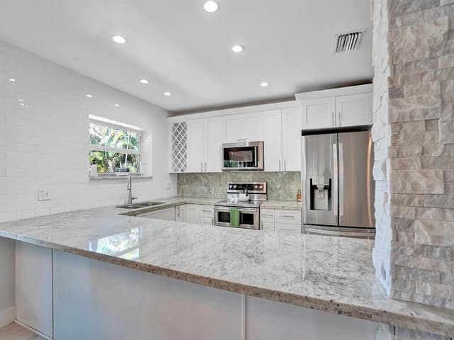 720 SW 11th Court, Fort Lauderdale FL 33315 - Fort Lauderdale, FL - Photo 3