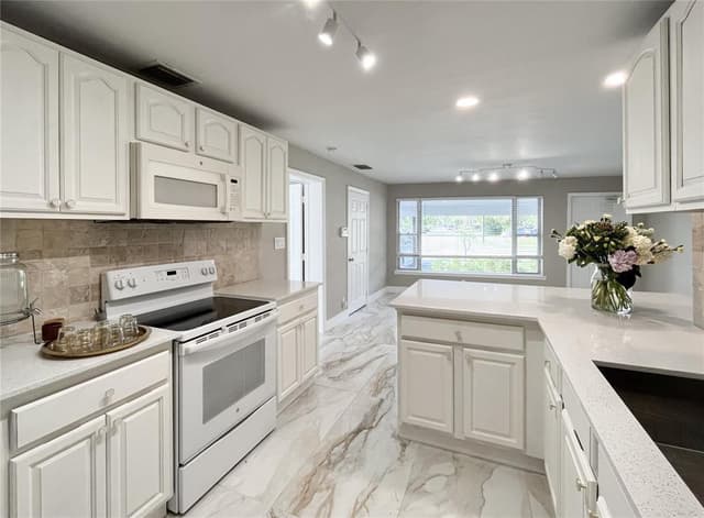 1010 NE 24TH Street, Pompano Beach FL 33064 - Pompano Beach, FL - Photo 5