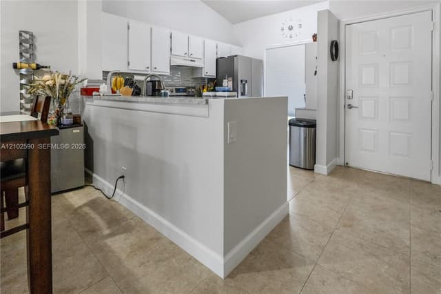2720 S Oakland Forest Dr # 1004, Oakland Park FL 33309 - Oakland Park, FL - Photo 3