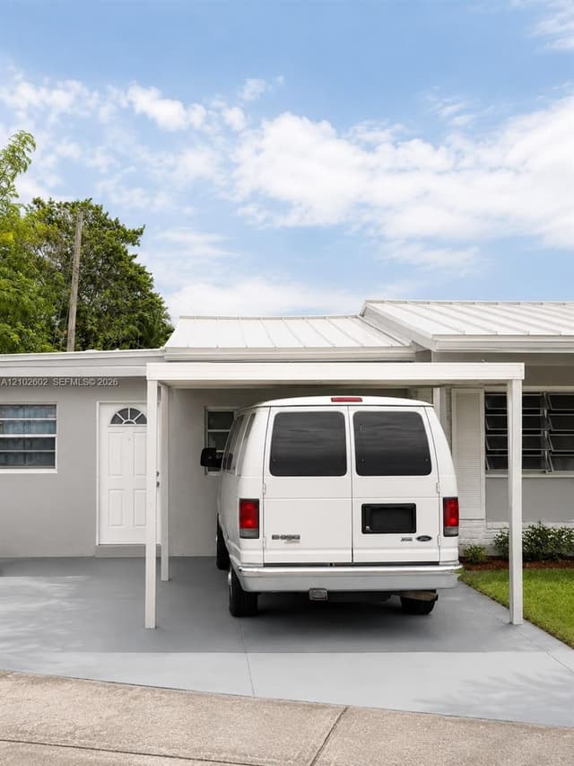 3251 NW 4th Ct, Lauderhill FL 33311 - Lauderhill, FL - Photo 2