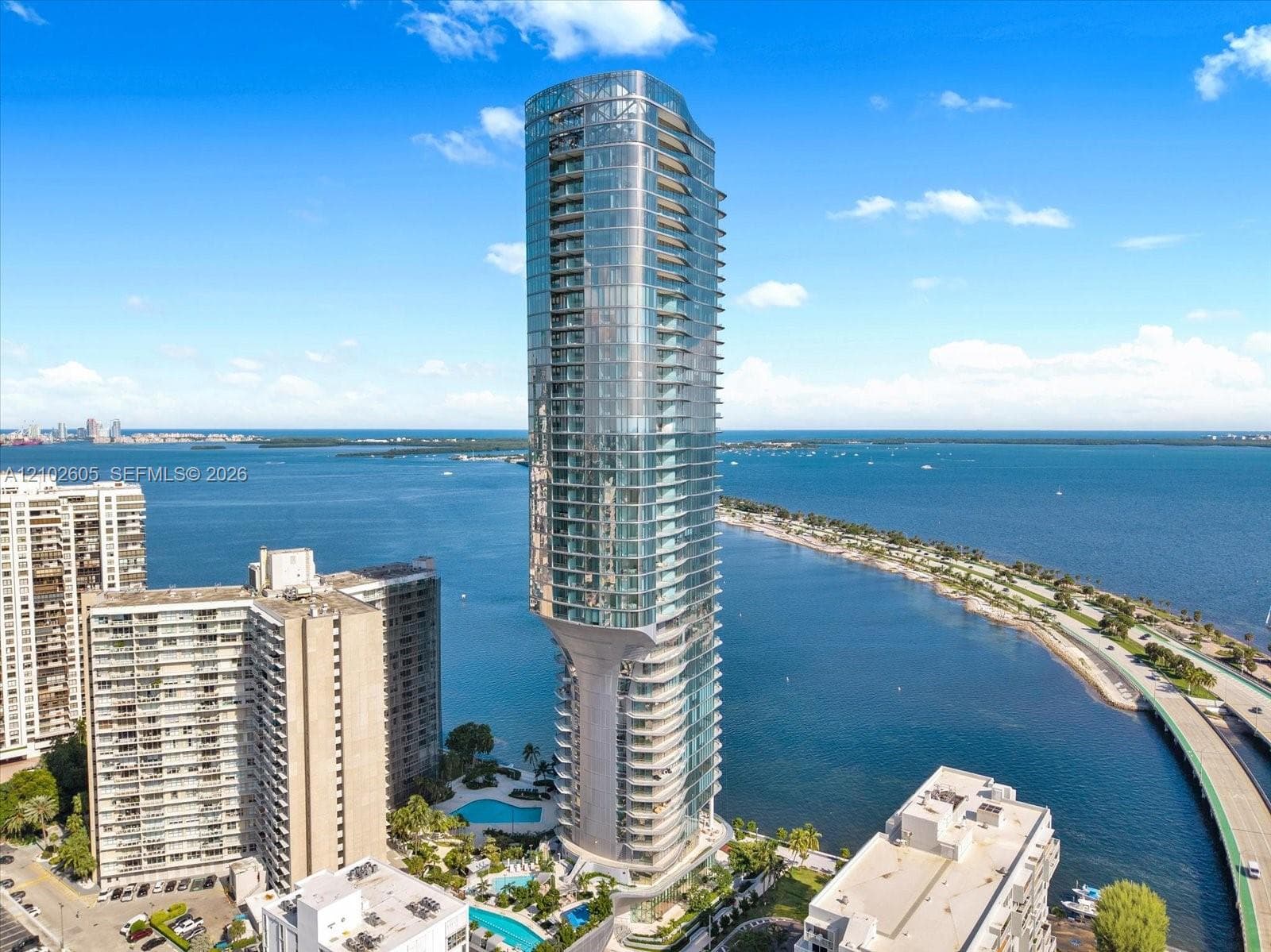 175 SE 25th Rd # 3704, Miami FL 33129
