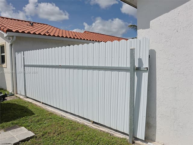 13555 SW 38th Ln, Miami FL 33175 - Miami, FL - Photo 6