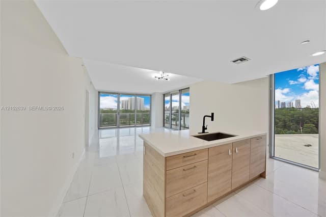 16385 Biscayne Blvd # 407, North Miami Beach FL 33160 - North Miami Beach, FL - Photo 5