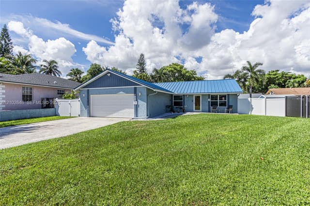 4539 SW 28th Way, Dania Beach FL 33312 - Dania Beach, FL - Photo 3