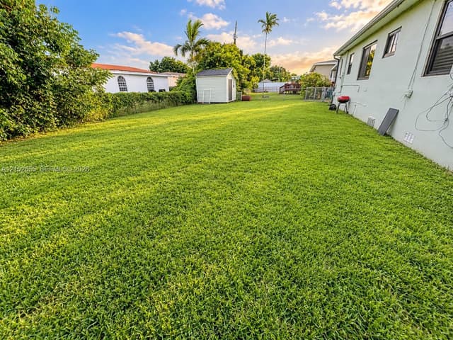 960 NW 89th St, Miami FL 33150 - Miami, FL - Photo 5