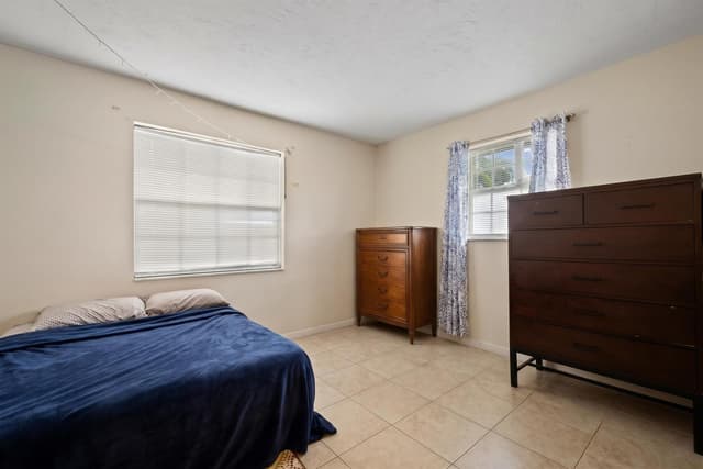 149 Broward Avenue, FL 33463 - Photo 7