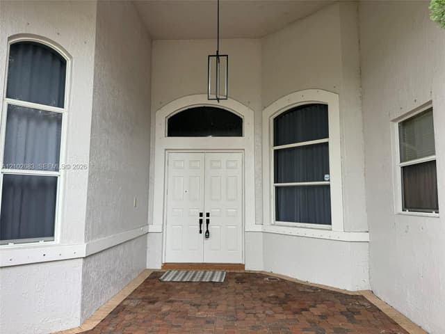 1360 Victoria Isle Dr, Weston FL 33327 - Weston, FL - Photo 6