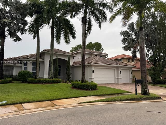 1360 Victoria Isle Dr, Weston FL 33327 - Weston, FL - Photo 3