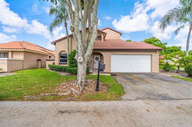 17338 NW 61st Pl, Hialeah FL 33015 - Hialeah, FL - Photo 3