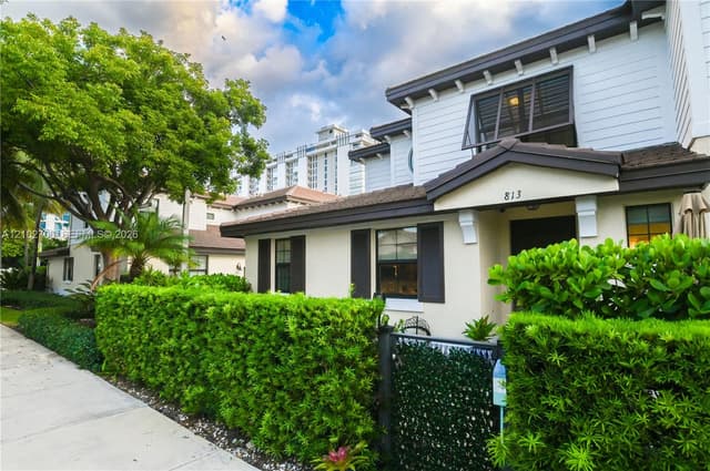 813 S Ocean Blvd, Pompano Beach FL 33062 - Pompano Beach, FL - Photo 2