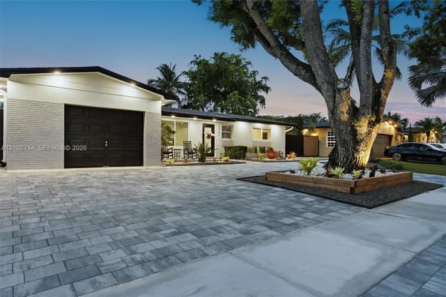 1721 NW 114th Ave, Pembroke Pines FL 33026 - Pembroke Pines, FL - Photo 5
