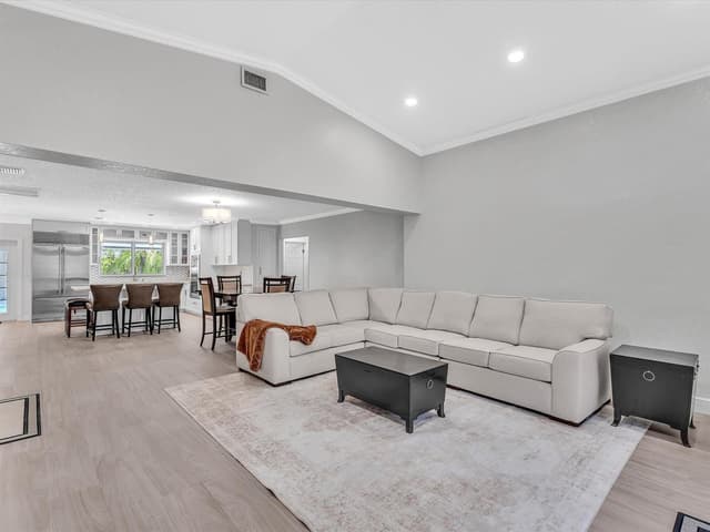 948 SE 10TH Court, Pompano Beach FL 33060 - Pompano Beach, FL - Photo 7