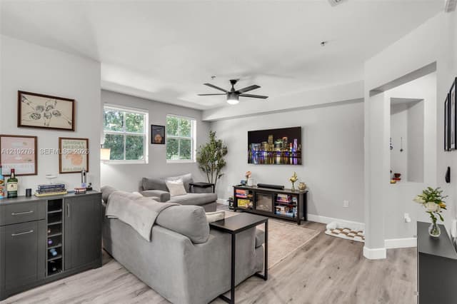 10870 NW 88th Ter # 224, Doral FL 33178 - Doral, FL - Photo 3