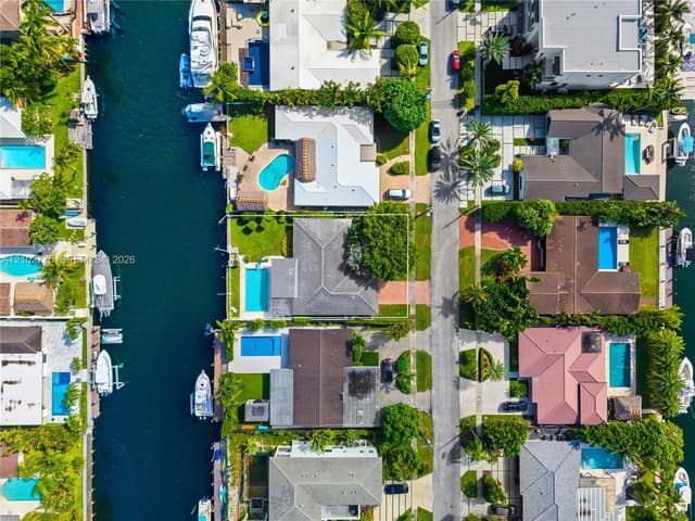 12805 Maple Rd, North Miami FL 33181 - North Miami, FL - Photo 3