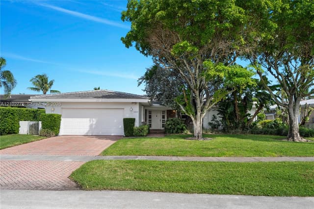 12805 Maple Rd, North Miami FL 33181 - North Miami, FL - Photo 4
