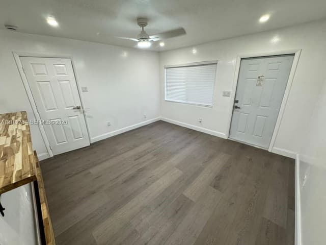 565 NE 32nd St, Oakland Park FL 33334 - Oakland Park, FL - Photo 3