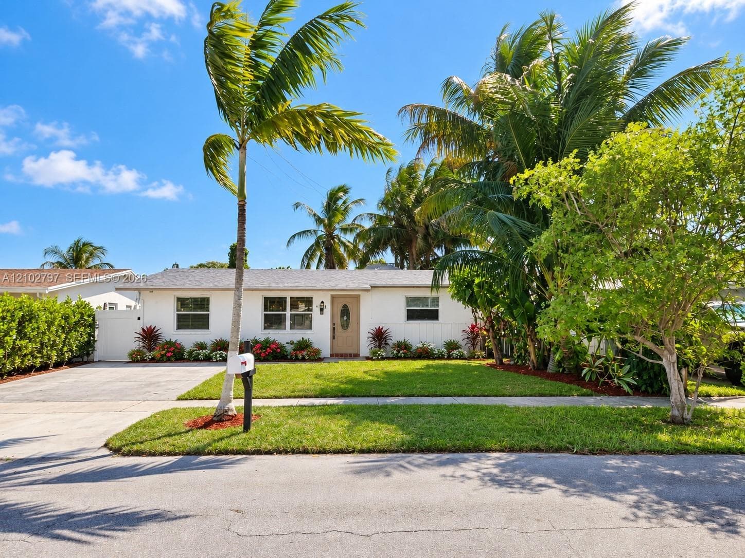 6330 Dawson St, Hollywood FL 33023 - Hollywood, FL - Photo 1