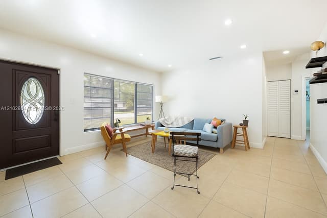 250 NE 170th St, North Miami Beach FL 33162 - North Miami Beach, FL - Photo 2