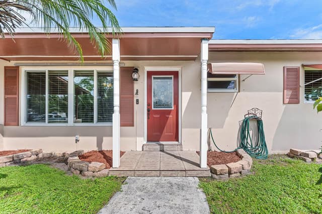 740 Caroline Avenue, West Palm Beach FL 33413 - West Palm Beach, FL - Photo 5