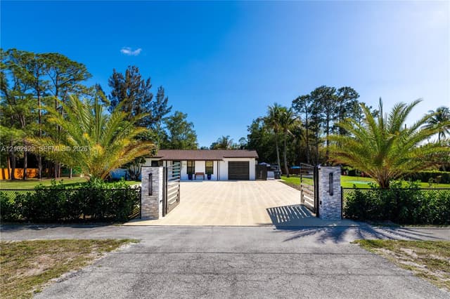 13880 Persimmon Blvd, Royal Palm Beach FL 33411 - Royal Palm Beach, FL - Photo 2