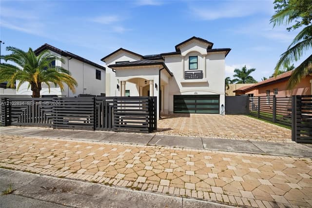 18112 NW 91st Ct, Hialeah FL 33018 - Hialeah, FL - Photo 2