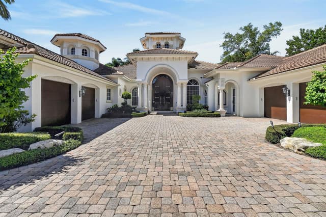 209 Grand Pointe Drive, Palm Beach Gardens FL 33418 - Palm Beach Gardens, FL - Photo 4