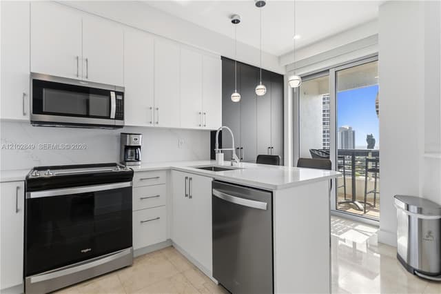 3600 Mystic Pointe Dr # 16, Aventura FL 33180 - Aventura, FL - Photo 5