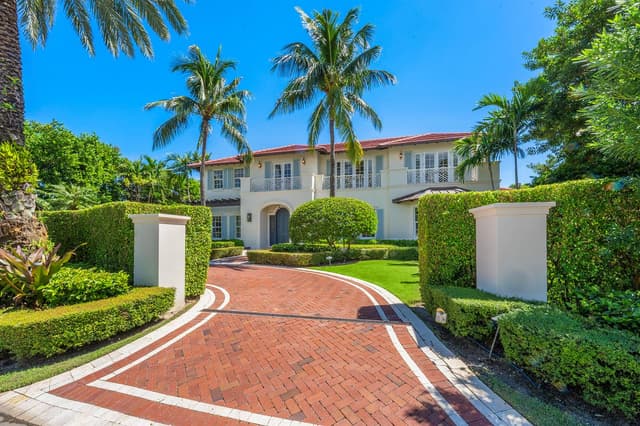 13 Via Vizcaya, Palm Beach FL 33480 - Palm Beach, FL - Photo 2