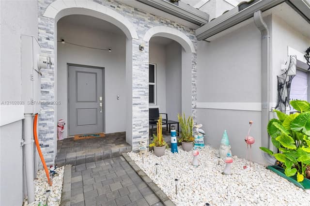 11924 NW 47th Mnr, Coral Springs FL 33076 - Coral Springs, FL - Photo 4
