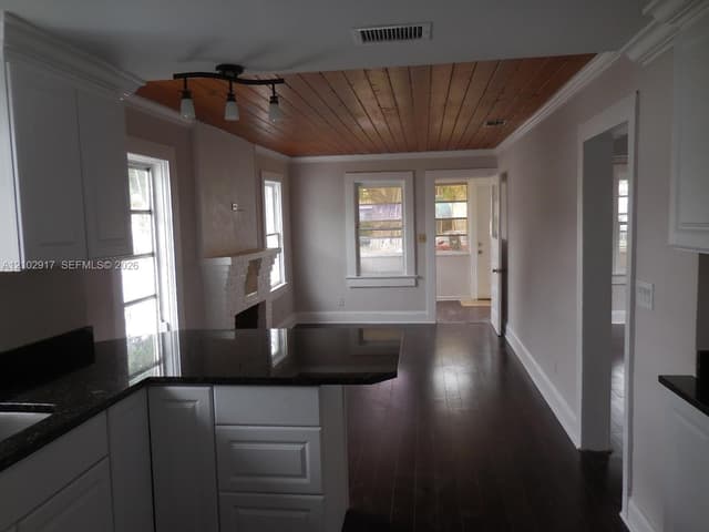 111 S B St, Lake Worth FL 33460 - Lake Worth, FL - Photo 3