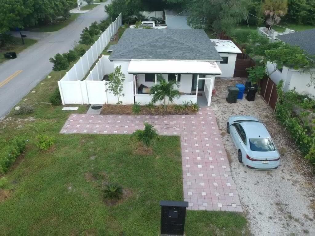 1044 NW 4TH Avenue, Fort Lauderdale FL 33311 - Fort Lauderdale, FL - Photo 1