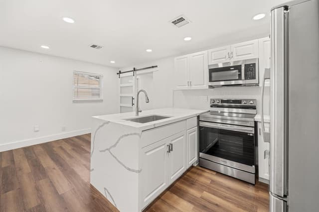 5295 HELENE Place, West Palm Beach FL 33407 - West Palm Beach, FL - Photo 6