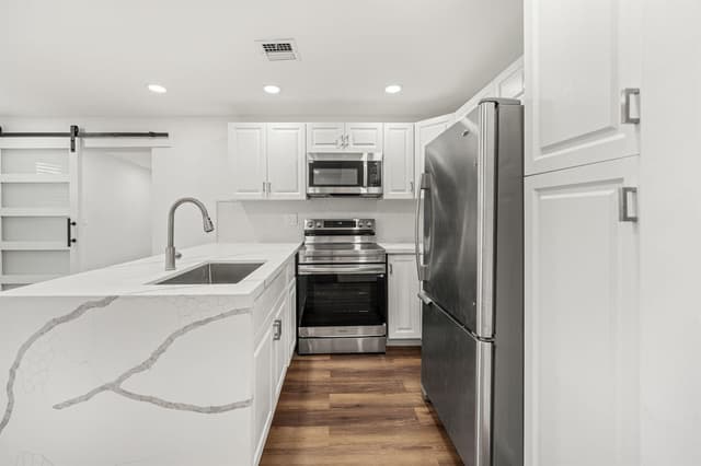 5295 HELENE Place, West Palm Beach FL 33407 - West Palm Beach, FL - Photo 4