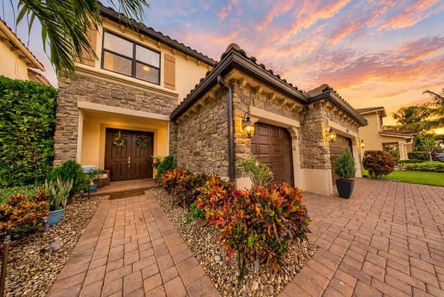 8832 Sea Chase Drive, Lake Worth FL 33467 - Lake Worth, FL - Photo 4