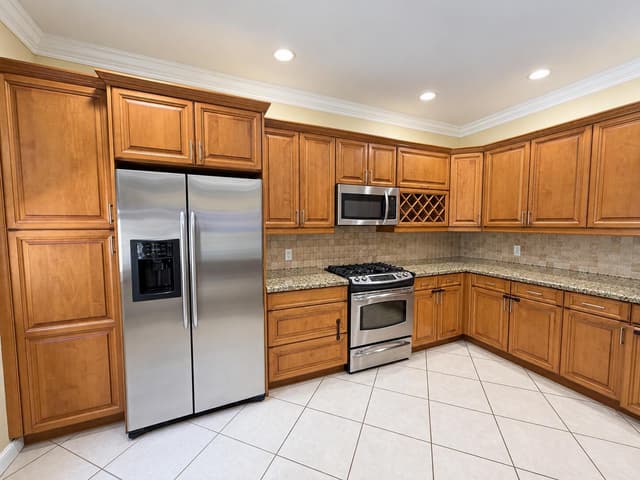 2900 NW 125TH Avenue # 305, Sunrise FL 33323 - Sunrise, FL - Photo 4