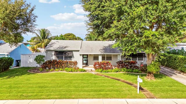 1111 N B Street, FL 33460 - Photo 2