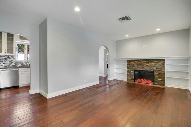1111 N B Street, FL 33460 - Photo 5