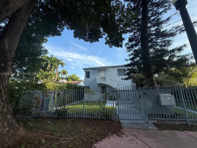 1730 Marseille Dr, Miami Beach FL 33141 - Miami Beach, FL - Photo 6