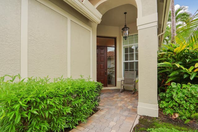 2675 PLAYERS Court, Wellington FL 33414 - Wellington, FL - Photo 2