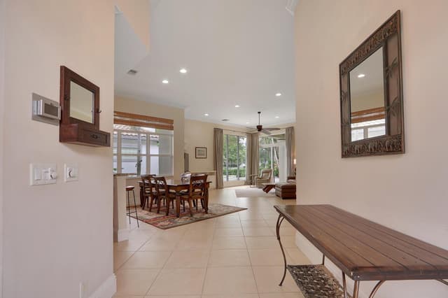 2675 PLAYERS Court, Wellington FL 33414 - Wellington, FL - Photo 4