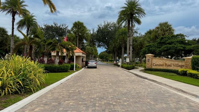 5900 Camino Del Sol # 302, Boca Raton FL 33433 - Boca Raton, FL - Photo 2