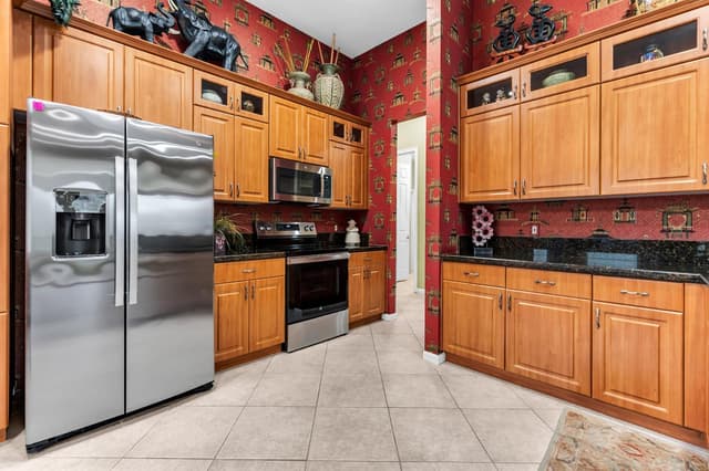 9944 Mantova Drive, Lake Worth FL 33467 - Lake Worth, FL - Photo 6