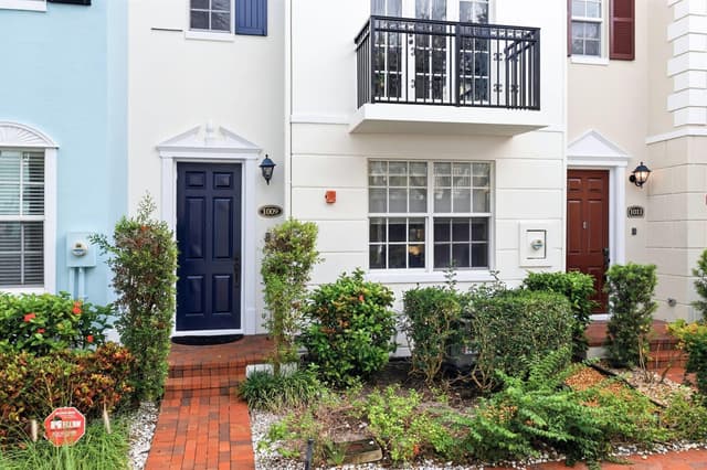 1009 W Heritage Club Circle, Delray Beach FL 33483 - Delray Beach, FL - Photo 2