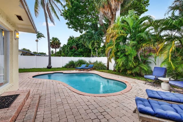 391 SE 6TH Court, Pompano Beach FL 33060 - Pompano Beach, FL - Photo 2