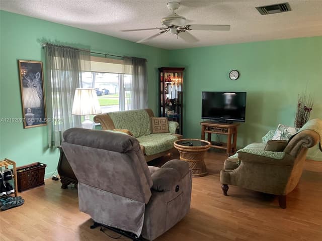 1411 NW 85th Way, Plantation FL 33322 - Plantation, FL - Photo 3