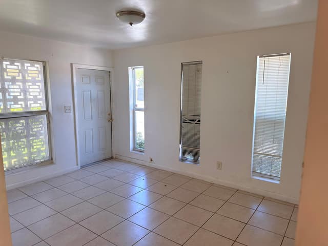 635 NW 22ND Road, Fort Lauderdale FL 33311 - Fort Lauderdale, FL - Photo 3